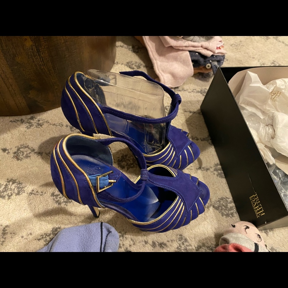 Truth or Dare by Madonna - Oliana (medium blue)